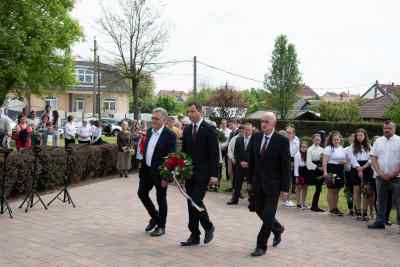 Somlyaisiposszilvia Foto 3